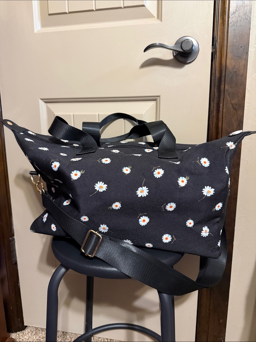 Alice + Olivia Black Daisy Print Weekender Duffel Travel bag